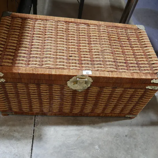 Wicker trunk