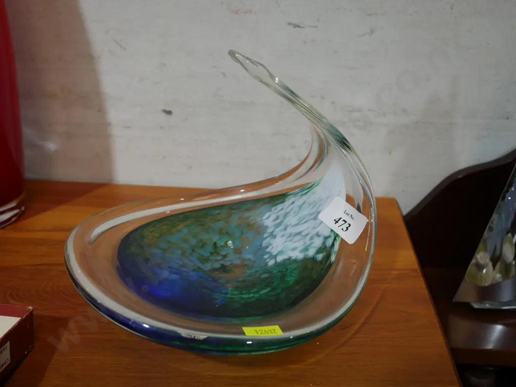 Art glass bowl Image 1++