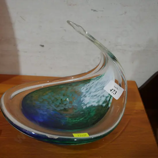 Art glass bowl