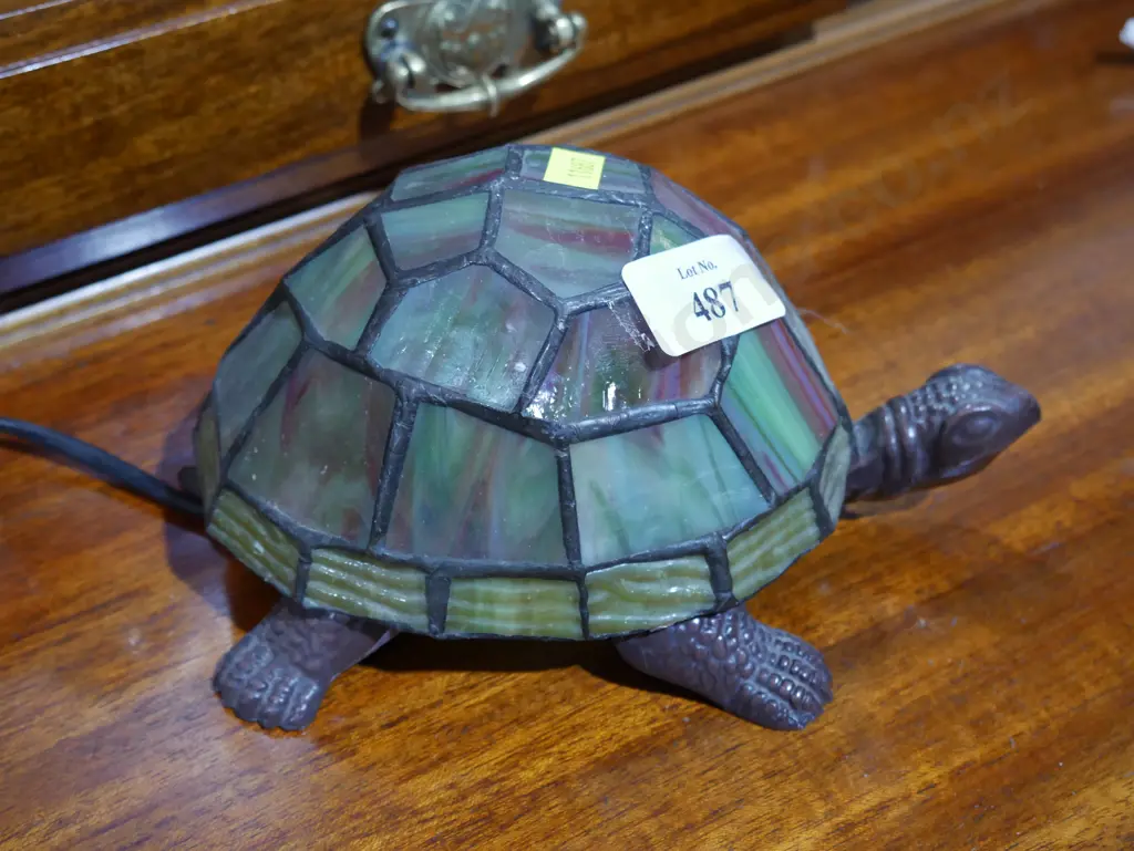 Tortoise table lamp Image 1++