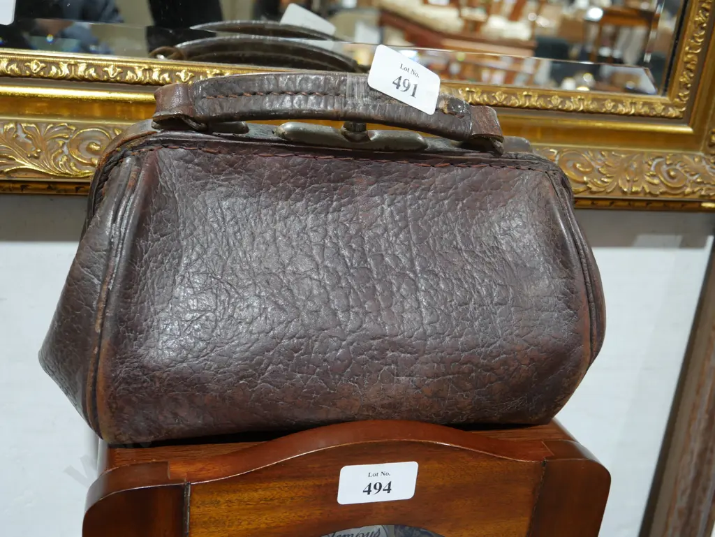 Doctors bag Image 1++