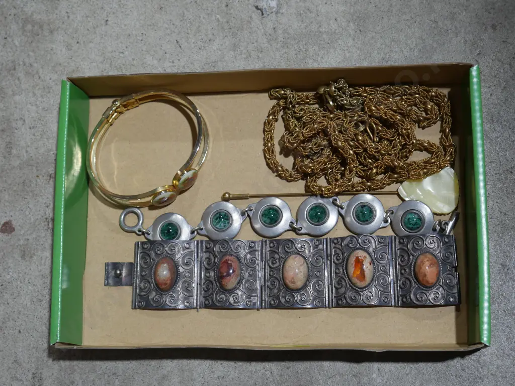 Jewellery Image 1++