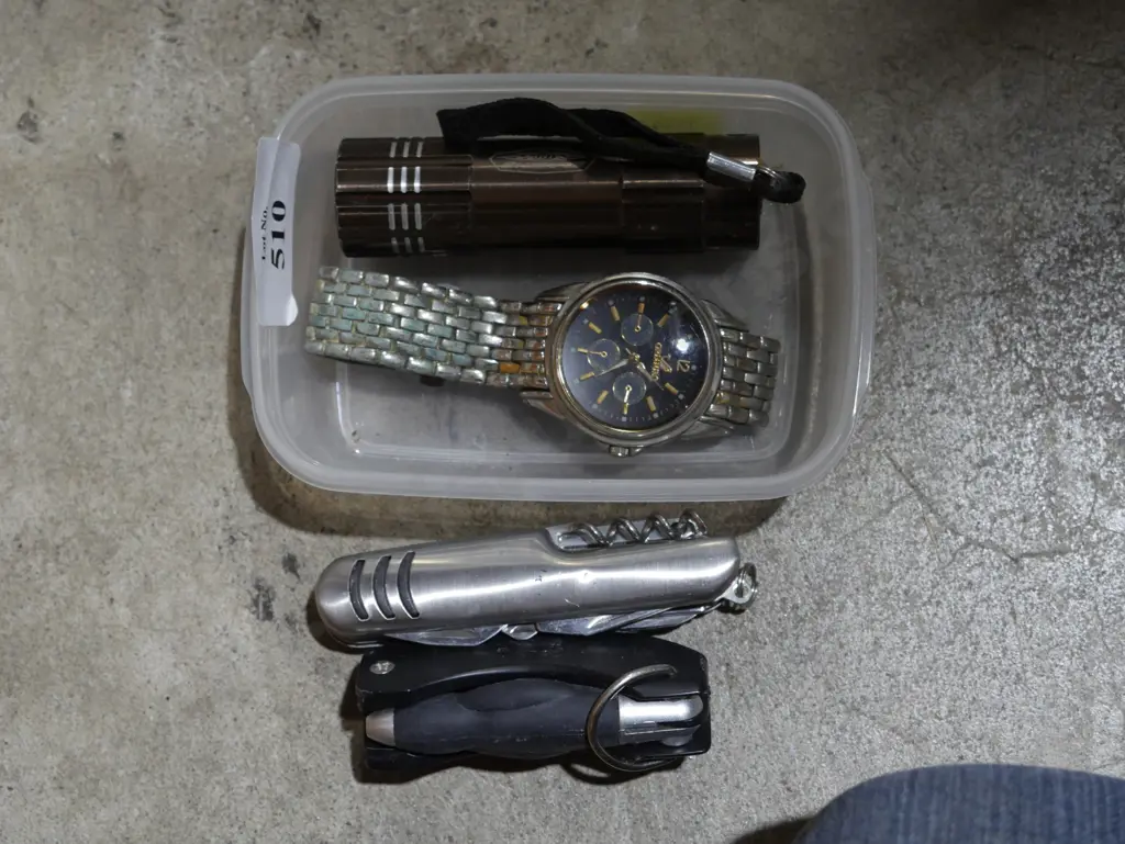 Pocket knives, watch etc Image 1++