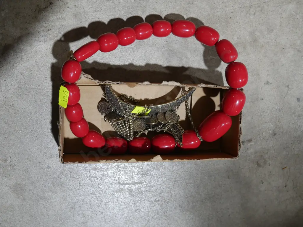 Necklaces Image 1++