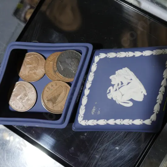 Wedgewood dish and coins