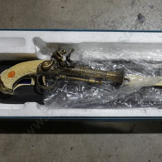 Replica pistol