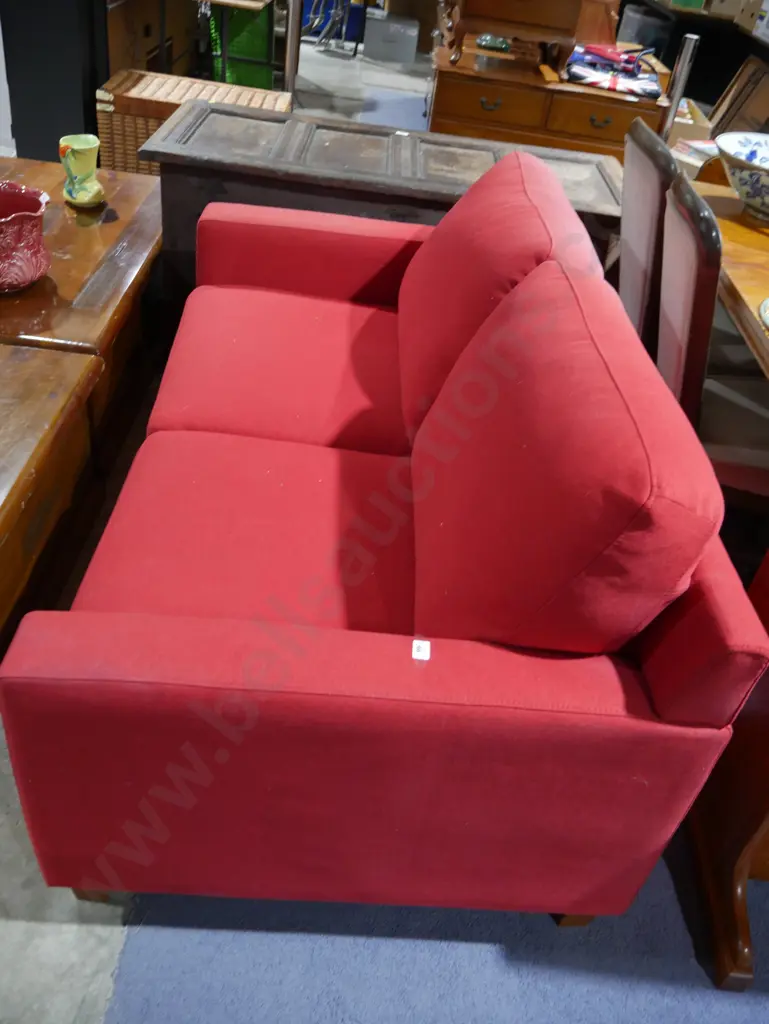Red toeta sofa Image 1++