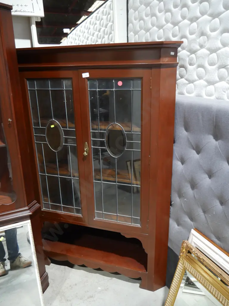 Leadlight corner display cabinet Image 1++