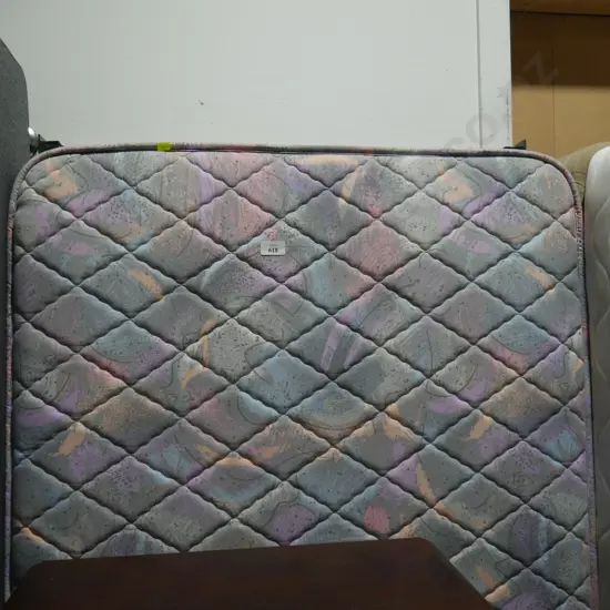 Single slat bed