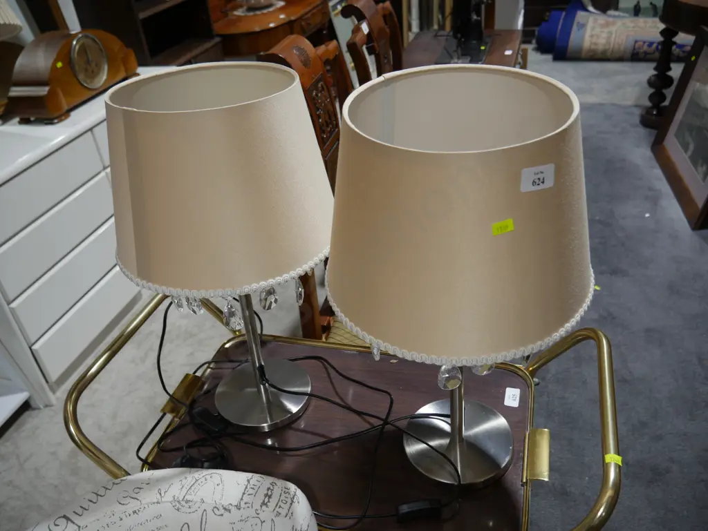 2 table lamps Image 1++
