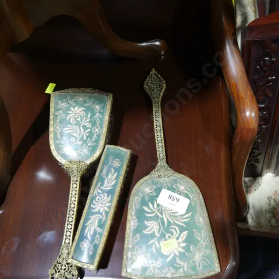 Dressing table brush set