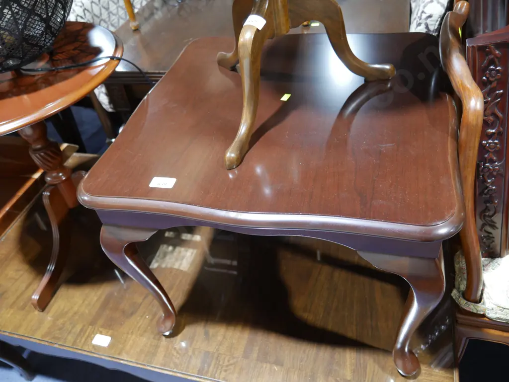 Coffee table Image 1++