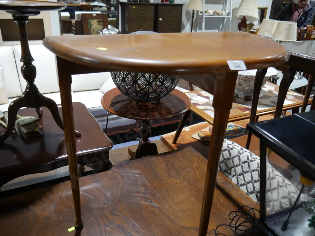 Hallway table Image 1++