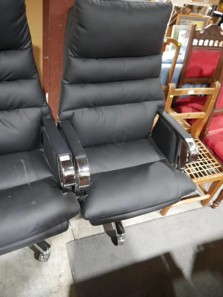 Modern office chair Image 1++