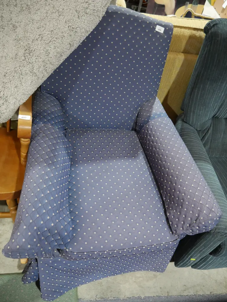 Lounge chair Image 1++