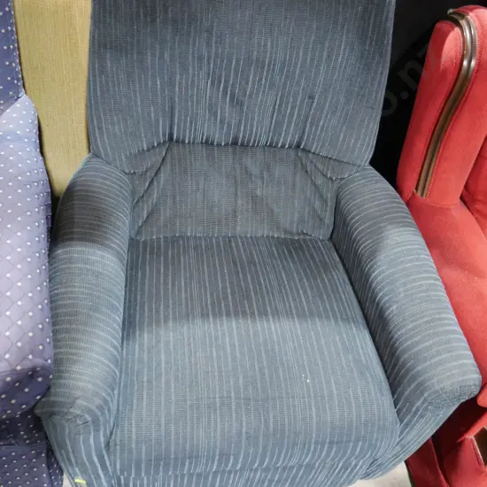 Lounge chair recliner