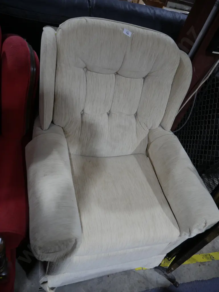 Arm chair Image 1++