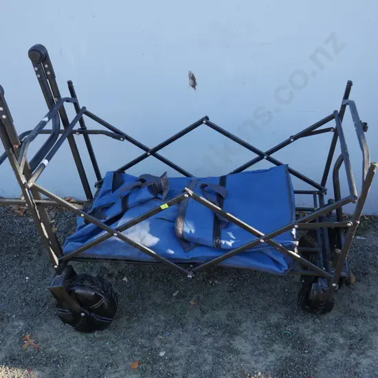 Collapsible wagon trolley