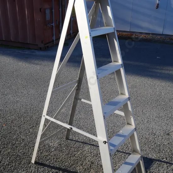 Ladder