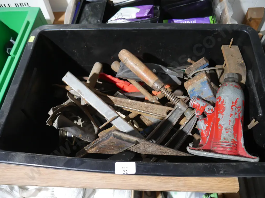 Container of tools Image 1++