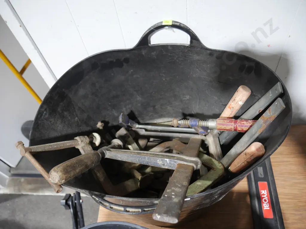 Tub of clamps Image 1++