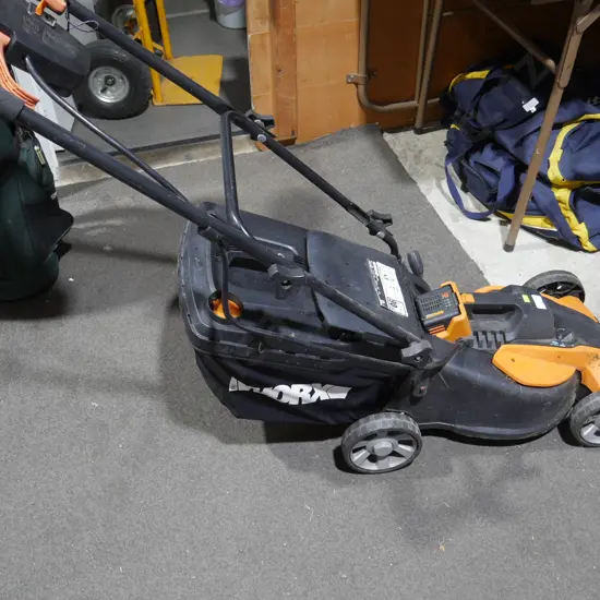 Worx battery lawnmower