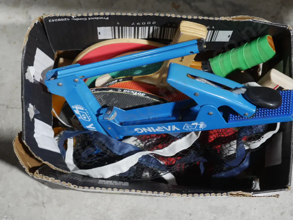 Table tennis table and accessories Image 1++