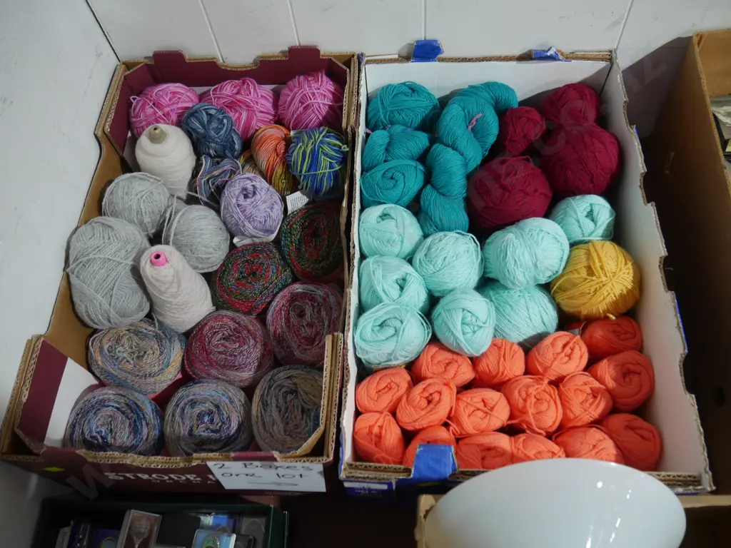 2 boxes of knitting wool Image 1++