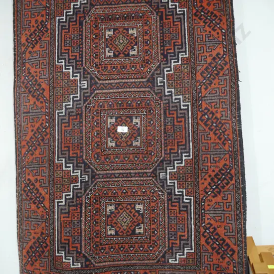 Hand knotted hall runner