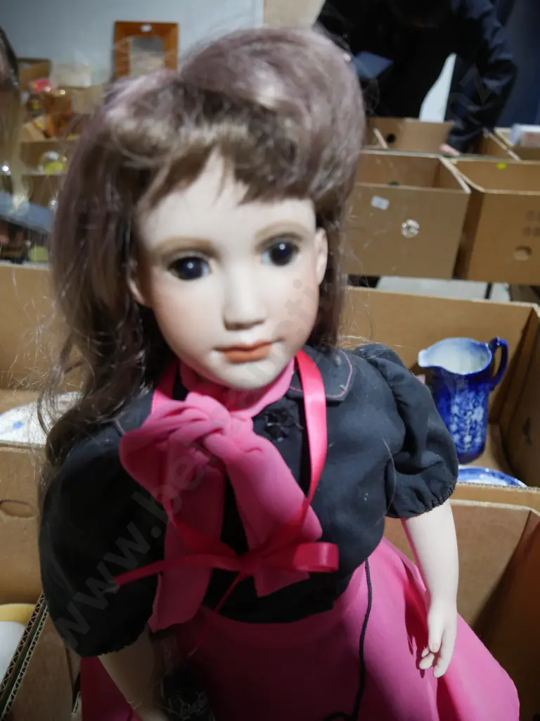 Two porcelain dolls Image 1++