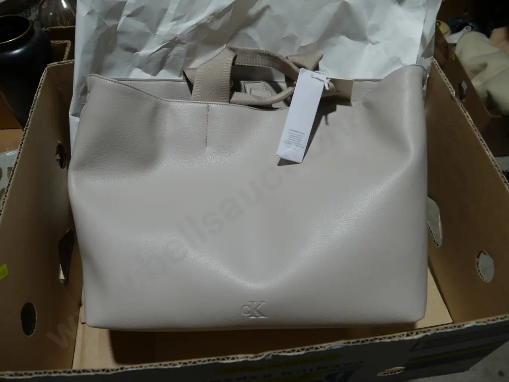 Calvin Klein bag Image 1++