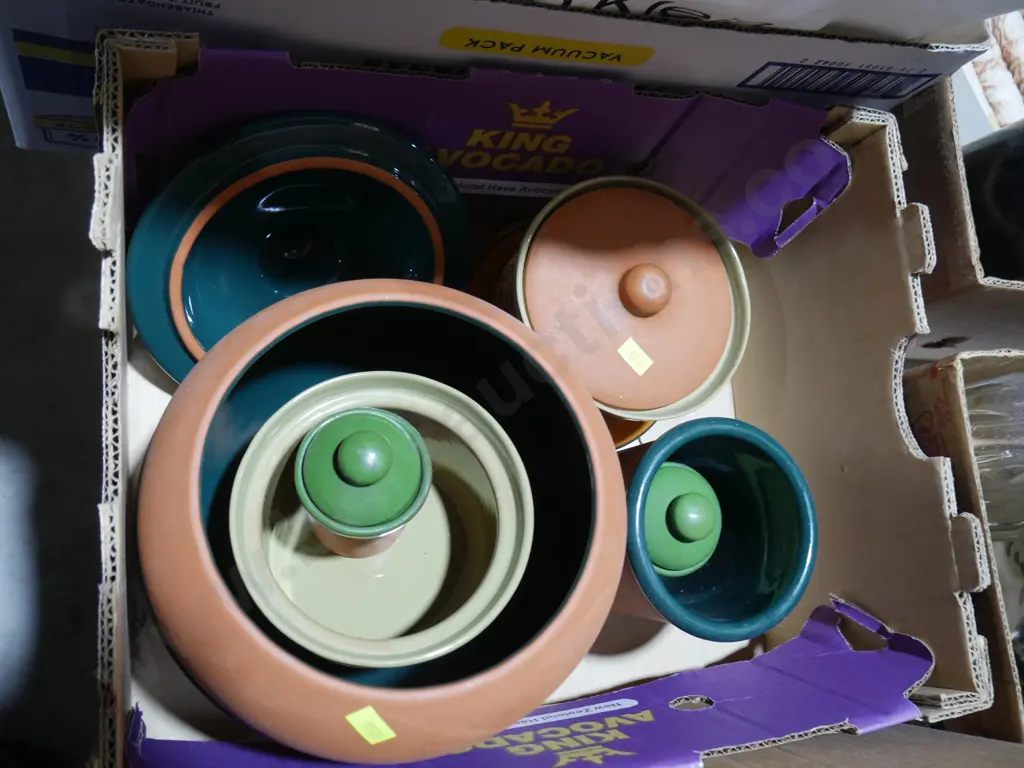 Pottery containers Image 1++