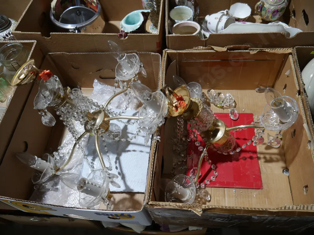 2 chandeliers Image 1++