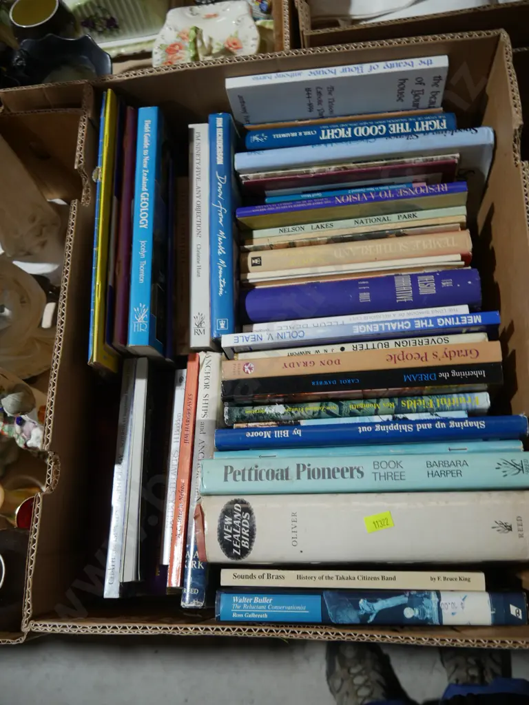 New Zealand books Image 1++