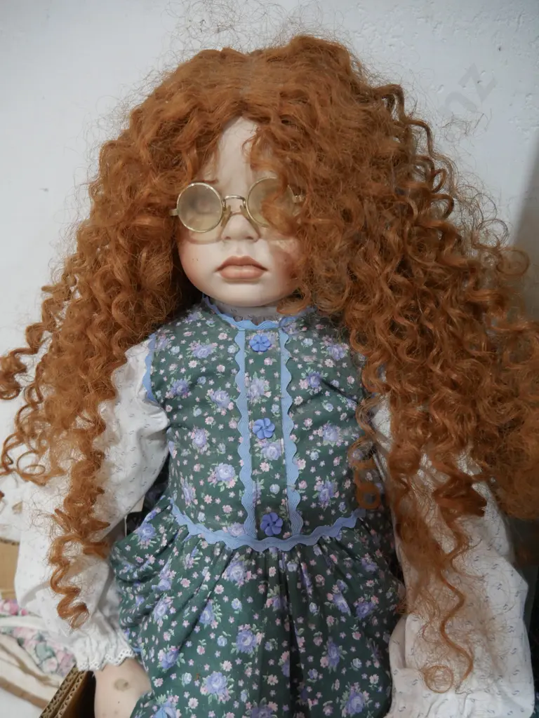 Two porcelain dolls Image 1++
