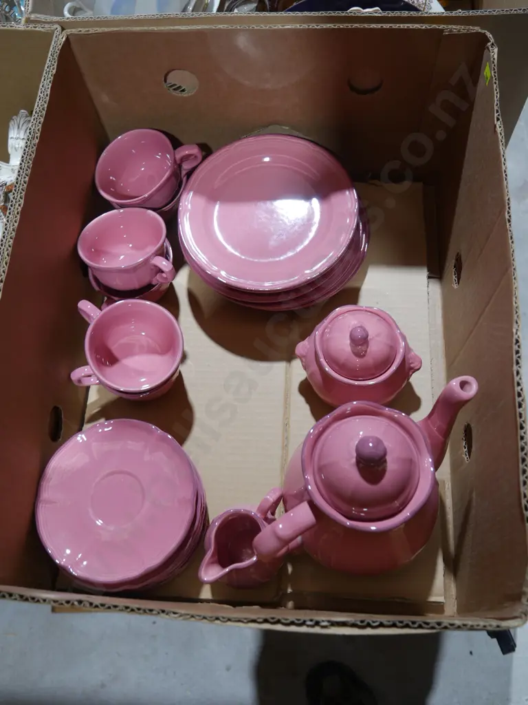 Nordtek West German pink tea set Image 1++