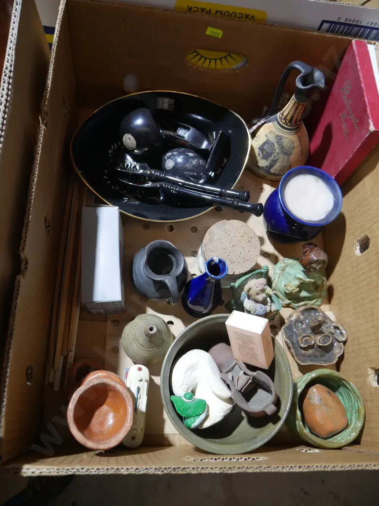 Pottery items etc Image 1++
