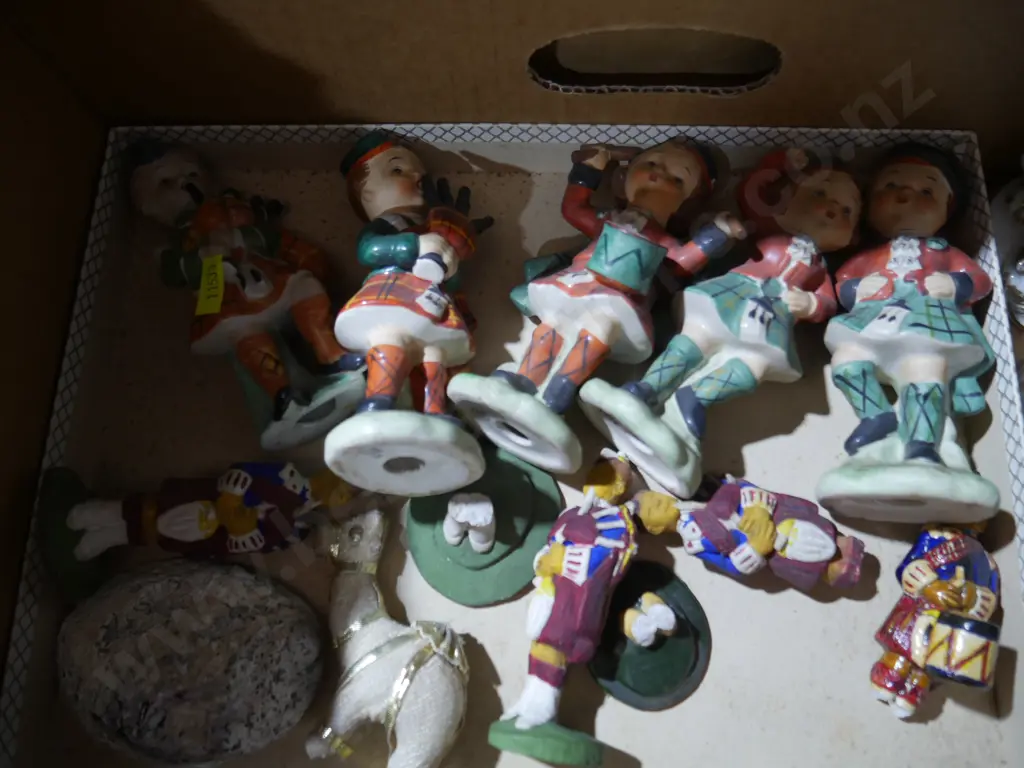 Figurine ornaments etc Image 1++