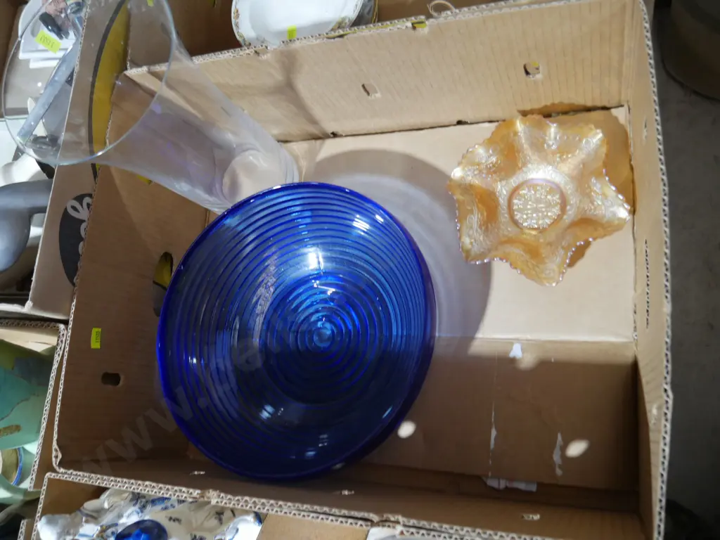 Glass bowls, glass vase Image 1++