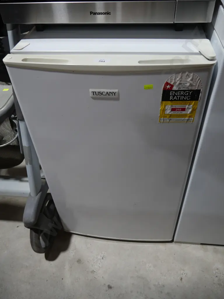 Tuscany bar fridge Image 1++