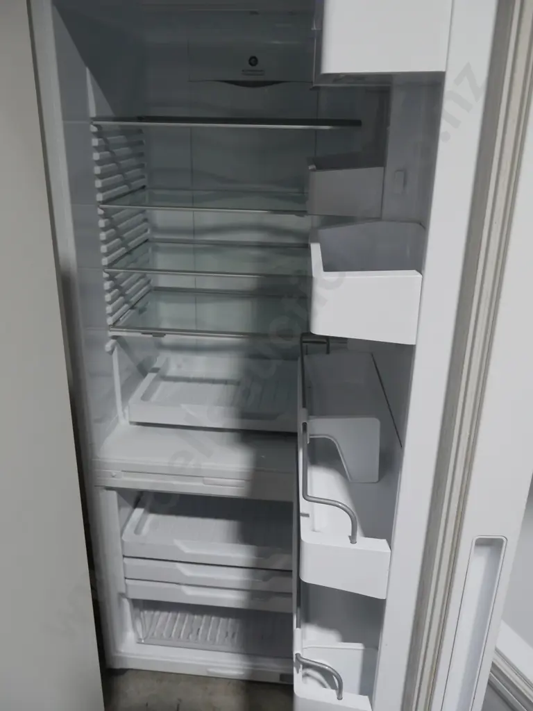 Fisher & Paykel fridge freezer Image 1++