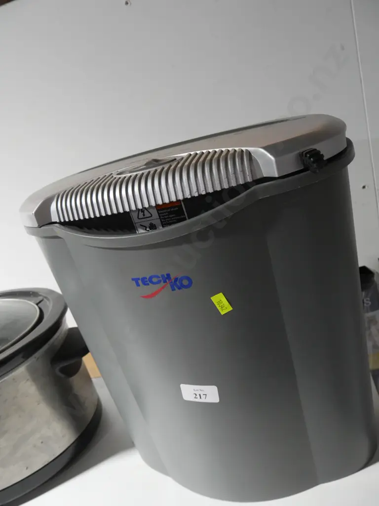 Paper shredder Image 1++