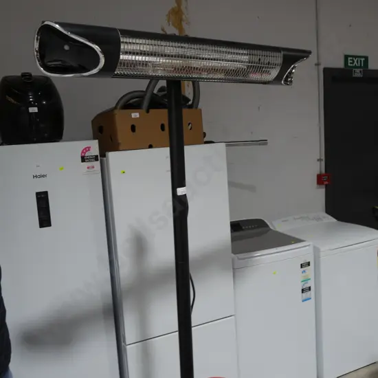 Outdoor heater on stand