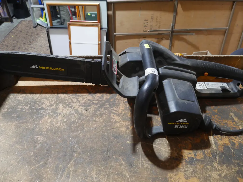 McCulloch chainsaw Image 1++