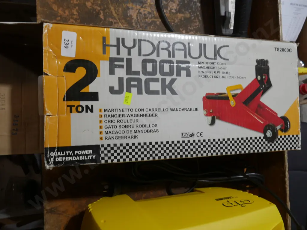 Floor jack Image 1++