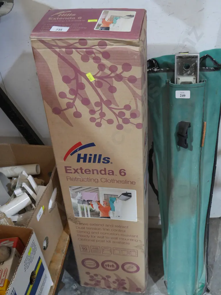 Retracting clothesline Image 1++