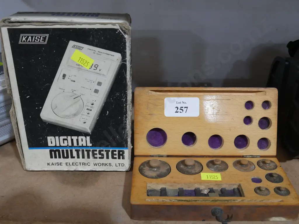 Weights and multimeter Image 1++