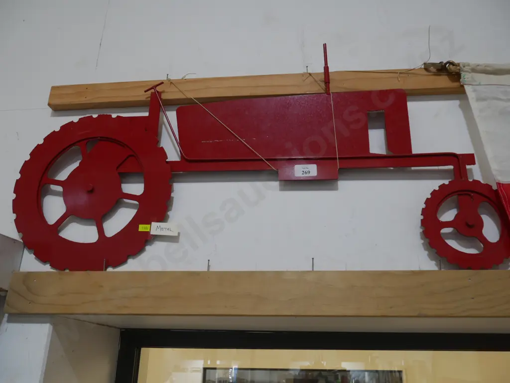 Metal tractor wall art Image 1++