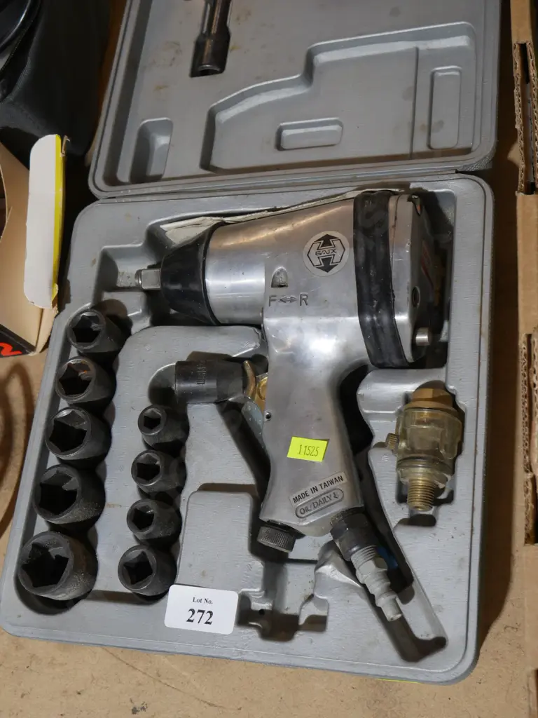 Air powered impact wrench Image 1++