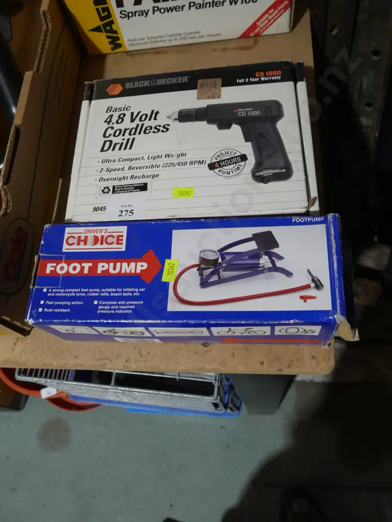 Black and Decker cordless drill and foot pump Image 1++